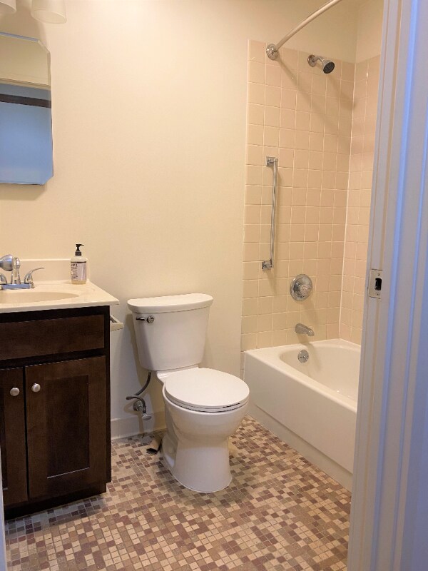 212 3rd St unit 4B, Troy, NY 12180 - photo 5