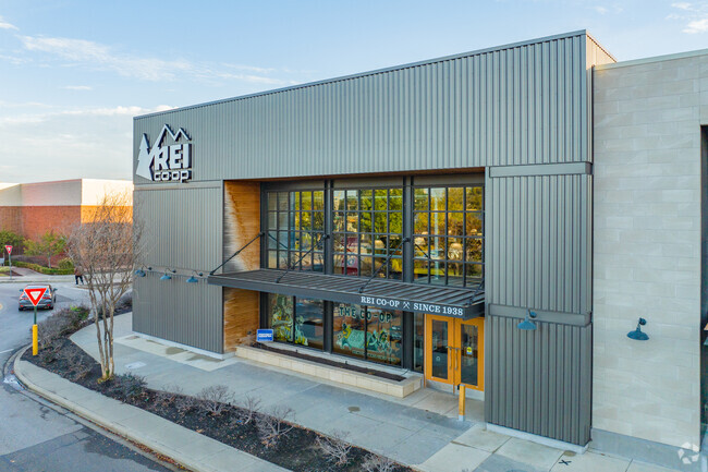 White Oaks offers a number of retail options such as REI, Best Buy, PetSmart, and more.