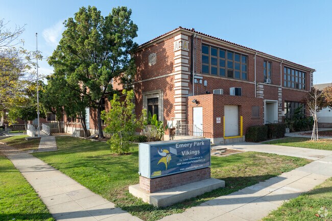 Emery Park Elementary School has an overall B+ rating from Niche.