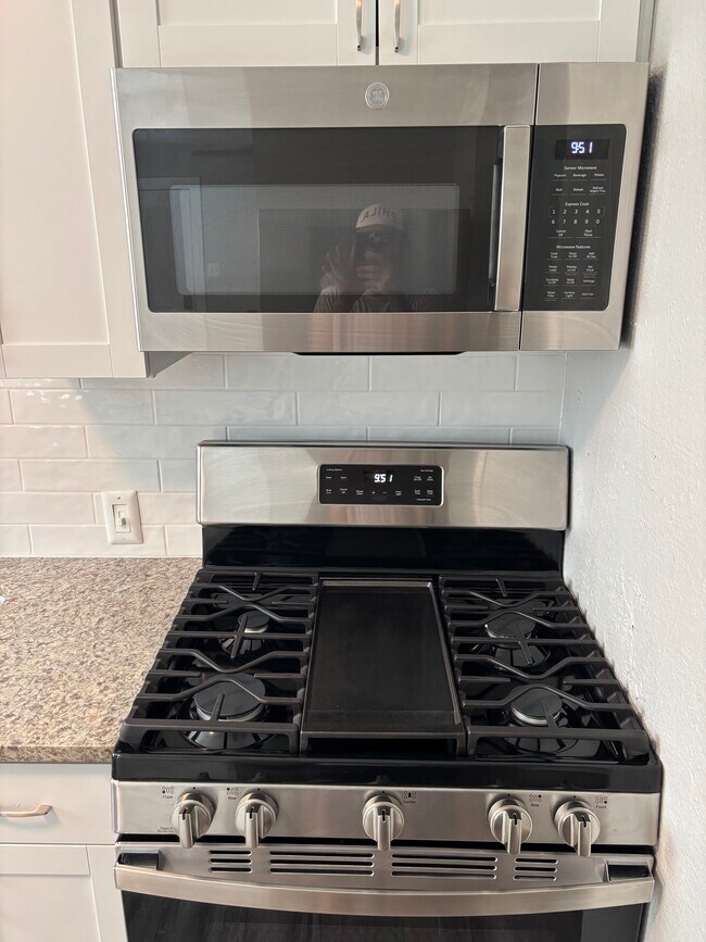 Stove and Microwave