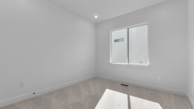 220 W Glenbrittle Dr, Lehi, UT 84048 - photo 5