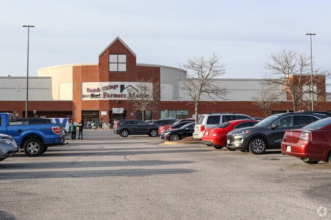 Dutch Village Farmers Market in Upper Marlboro is a very popular place to shop..