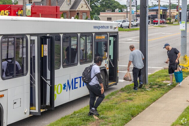 The SORTA Metro 77 provides frequent daily bus routes for commuters of Delshire.
