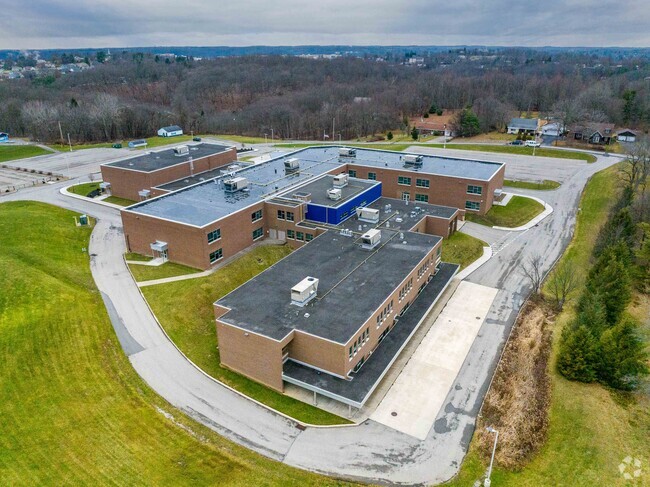 Todd Lane Elementary School is a public school for grades 3-5 and earned a B from Niche.