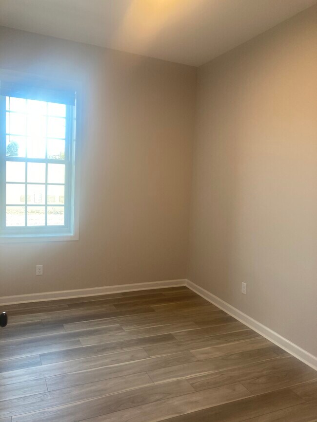 The Howard Residence, New Albany, IN 47150 - photo 3