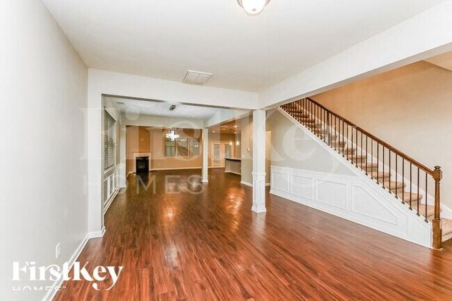 520 Palm Springs Cir, Fairburn, GA 30213 - photo 7