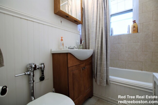 2007 Commonwealth Ave, Auburndale, MA 02466 - photo 7