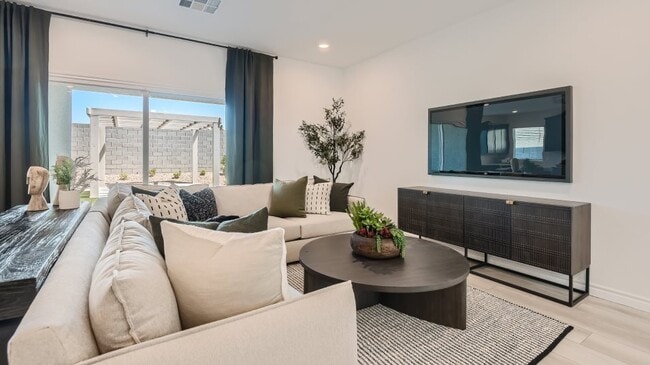 8335 Caldera Hills Ave, Las Vegas, NV 89147 - photo 7