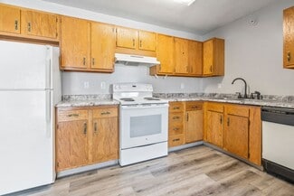 701 16th St SW, Waverly, IA 50677