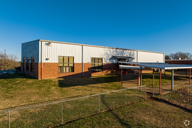 Enrollment at Lincoln Elementary averages around 370 students.