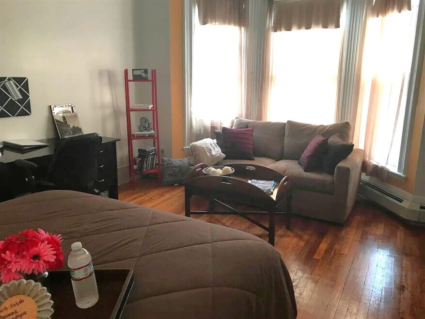 7 Wendell St unit 2, Cambridge, MA 02138 - photo 1