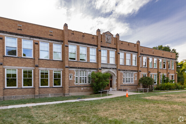 Harmony School has an 8 to 1 student to teacher ratio.
