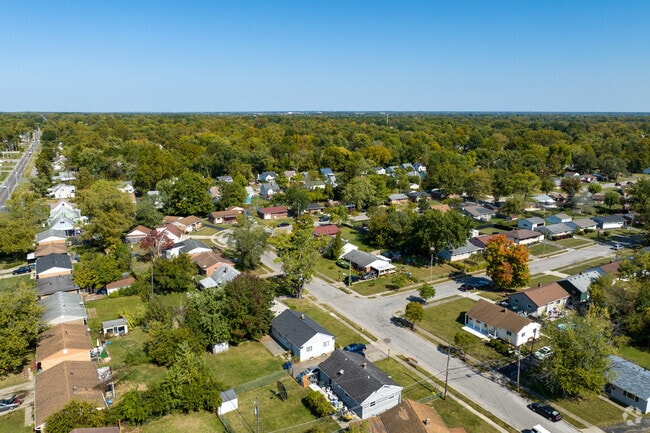 The majority of homes in Woodland Holt were built between the 1940s and 1960s.