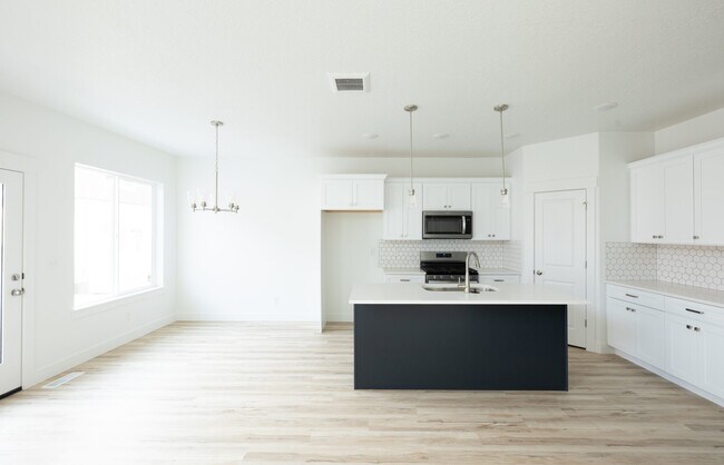 603 W Salvia Dr unit Lot 2366, Saratoga Springs, UT 84045 - photo 2