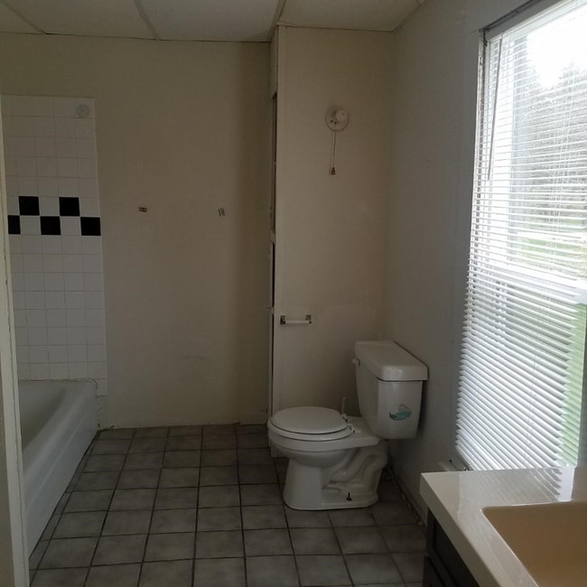 507 King St unit 1, Fayette, IA 52142 - photo 5