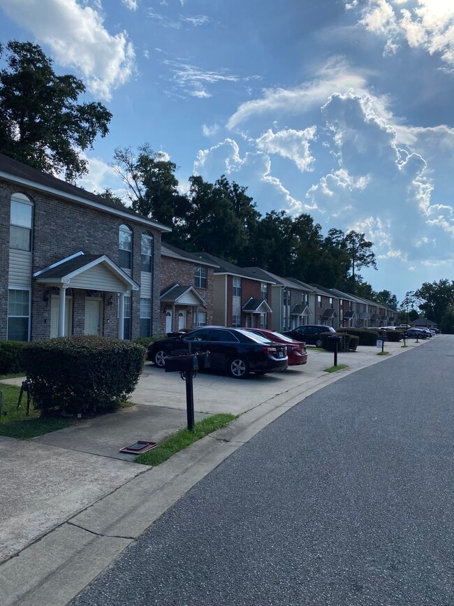 3133 Allison Marie Ct, Tallahassee, FL 32304 - photo 2