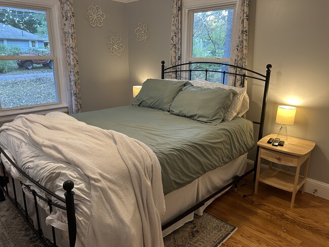 8 Pine Rd, Falmouth, ME 04105 - photo 5