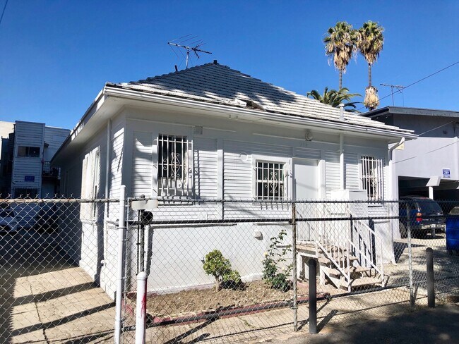 AWH, Los Angeles, CA 90015 - photo 2