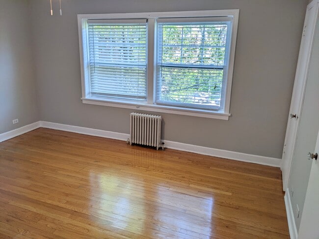 1216 Harvard Terrace unit 18-2, Evanston, IL 60202 - photo 6