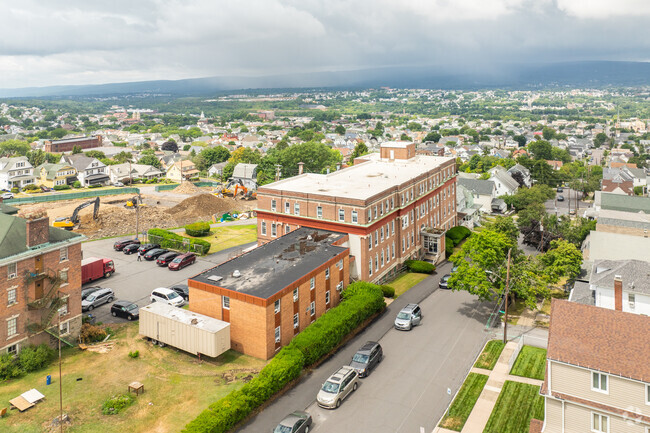 Milton Eisner Yeshiva High School serves 61 students.