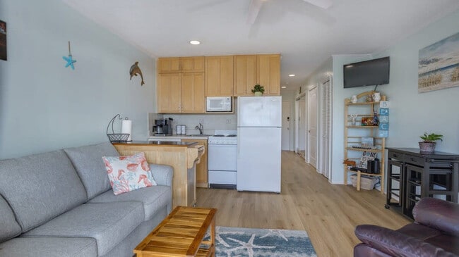 Seaside Villas unit ID1316237P, Hilton Head Island, SC 29928 - photo 2