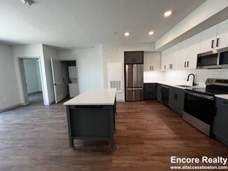 80 Rugg Rd Unit D14, Boston, MA 02134