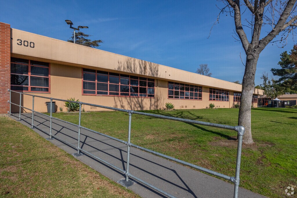 Get a quality education at Orange High School.