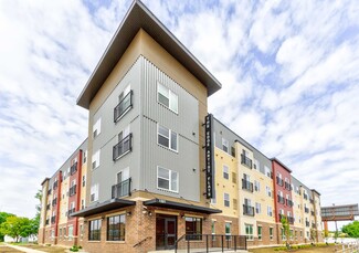1321 5th Ave N, Fargo, ND 58102