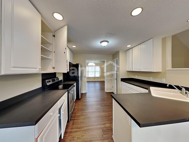 1728 Victoria Way NW, Kennesaw, GA 30152 - photo 3