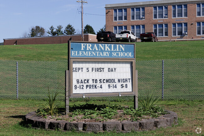 Franklin Elementary School in Franklin, NJ has 477 students in grades PK, K-8.
