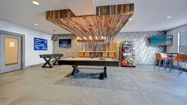 The Metro Apartments, Denver, CO 80202 - photo 2