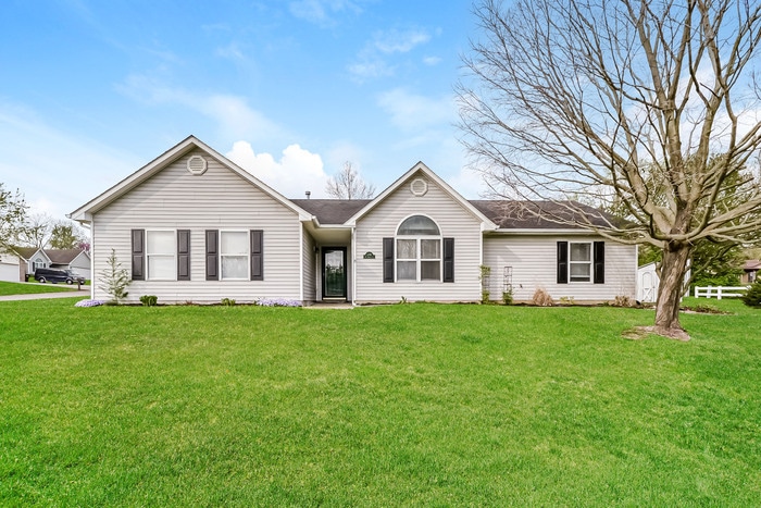 690 W Arielle Ct, Monroe, OH 45050 - photo 1