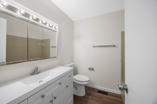 1755 Fountainbleu Dr, Worden, IL 62097 - photo 7