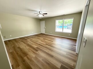 2450 E 5th St, Washington, MO 63090