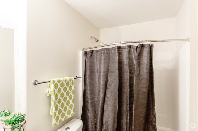 College Center, Murfreesboro, TN 37130 - photo 6