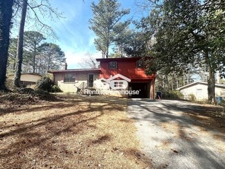 3575 Leisure Ln, College Park, GA 30349