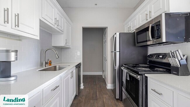 100 Crossing Blvd unit 1116, McDonough, GA 30253 - photo 2