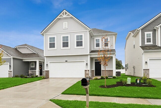 5215 Rolling Meadow Blvd, Indianapolis, IN 46237 - photo 2