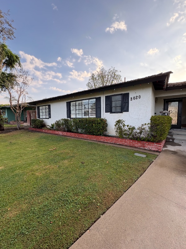 3020 Barnett St, Bakersfield, CA 93308
