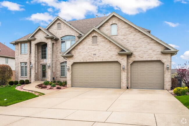 Modern traditional homes are common in Central Orland.