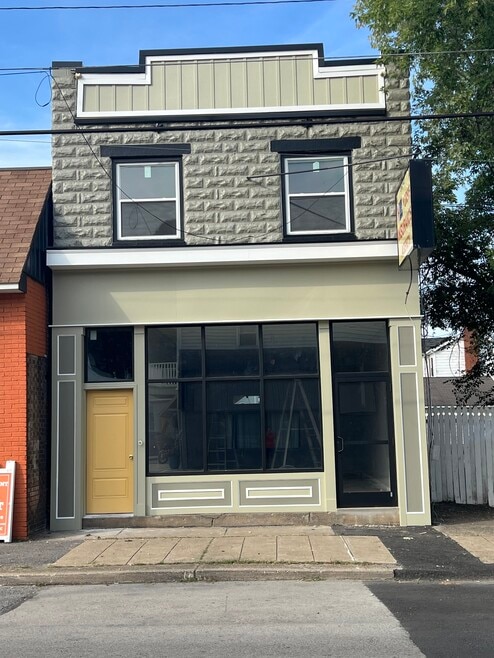 1231 Pennsylvania Ave unit Floor-2, Monaca, PA 15061 - photo 1