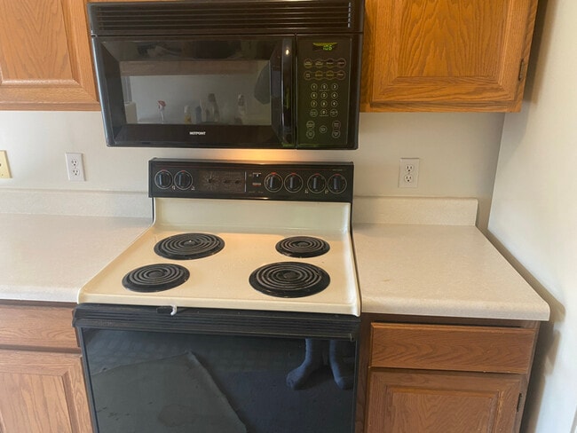 604 Apple Hill Way, Angola, IN 46703 - photo 2