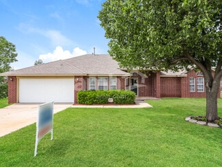 8613 NW 82nd St, Oklahoma City, OK 73132