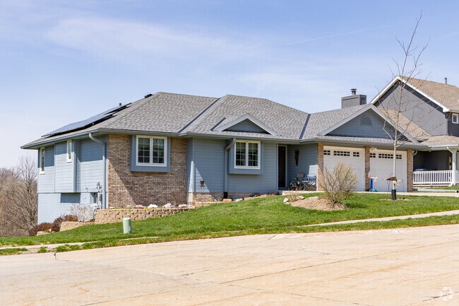 Most McKenzie Avenue streets are bordered by paved sidewalks, convenient for dog-walking or daily strolls.