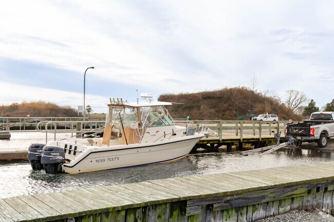 Boating is a way of life for the residents of Bay Park, all year long.