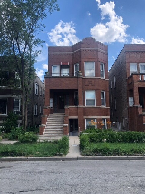 2217 Rice W St unit 2R, Chicago, IL 60622 - photo 2