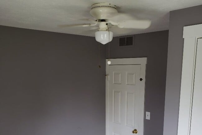 1152 N Columbus St unit 2, Lancaster, OH 43130 - photo 7