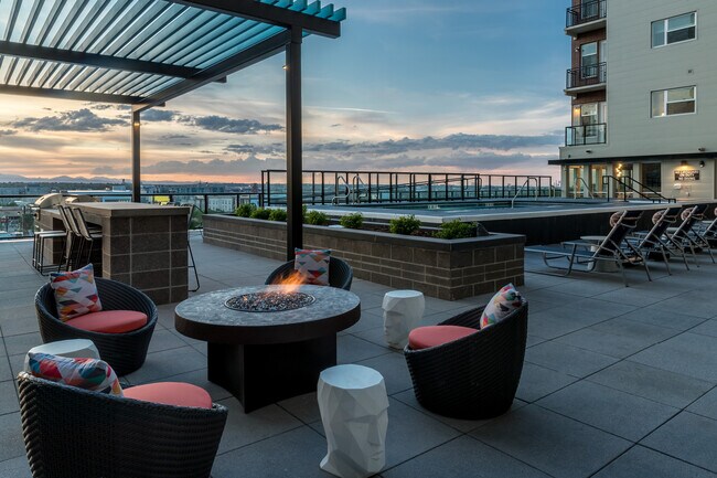 Arapahoe Square, Denver, CO 80205 - photo 2