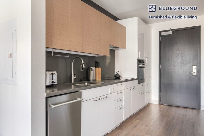 1350 Boylston St unit FL14-ID1017, Boston, MA 02215 - photo 7