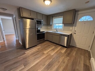 39 Railroad Ave, Beverly, MA 01915